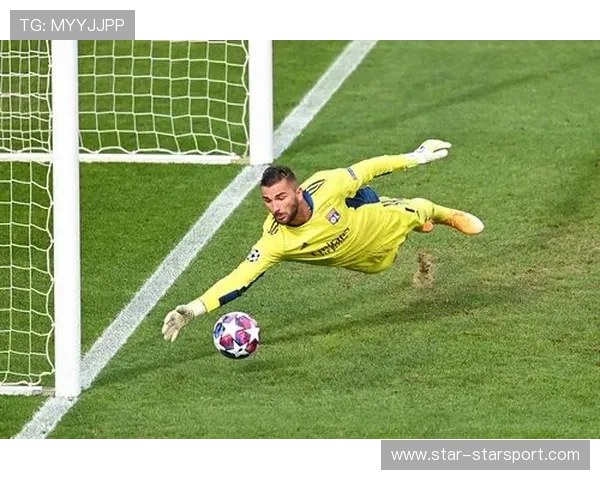 门将扑救集锦成热搜：年轻守门员成舆论宠儿