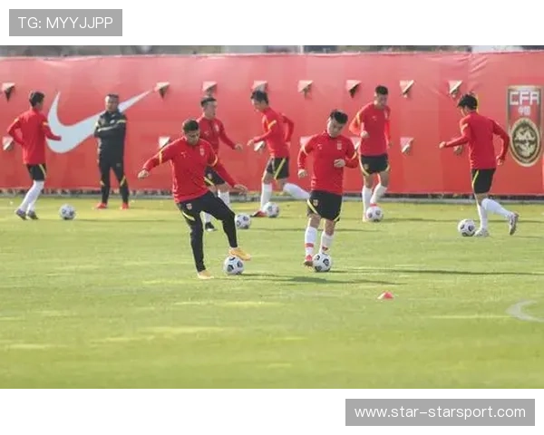 中国足球俱乐部注重训练前后数据反馈系统联动，中国足球队训练